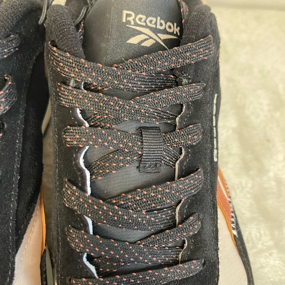 Reebok Men's Black and Tan Sneakers‎